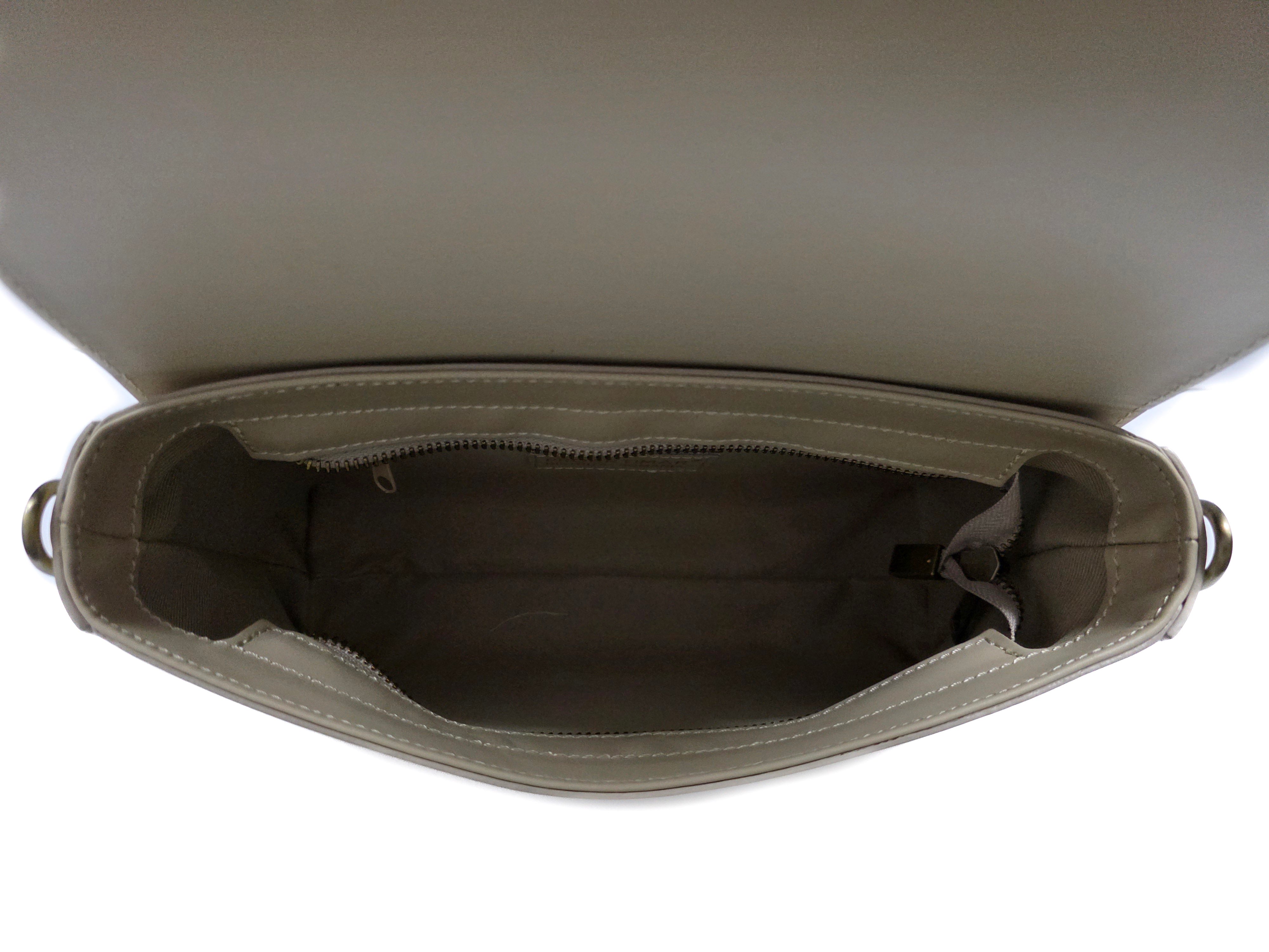 Poșetă de Damă din Piele Naturală de Vițel – Eleganță Atemporală și Marochinărie Premium CELINE2