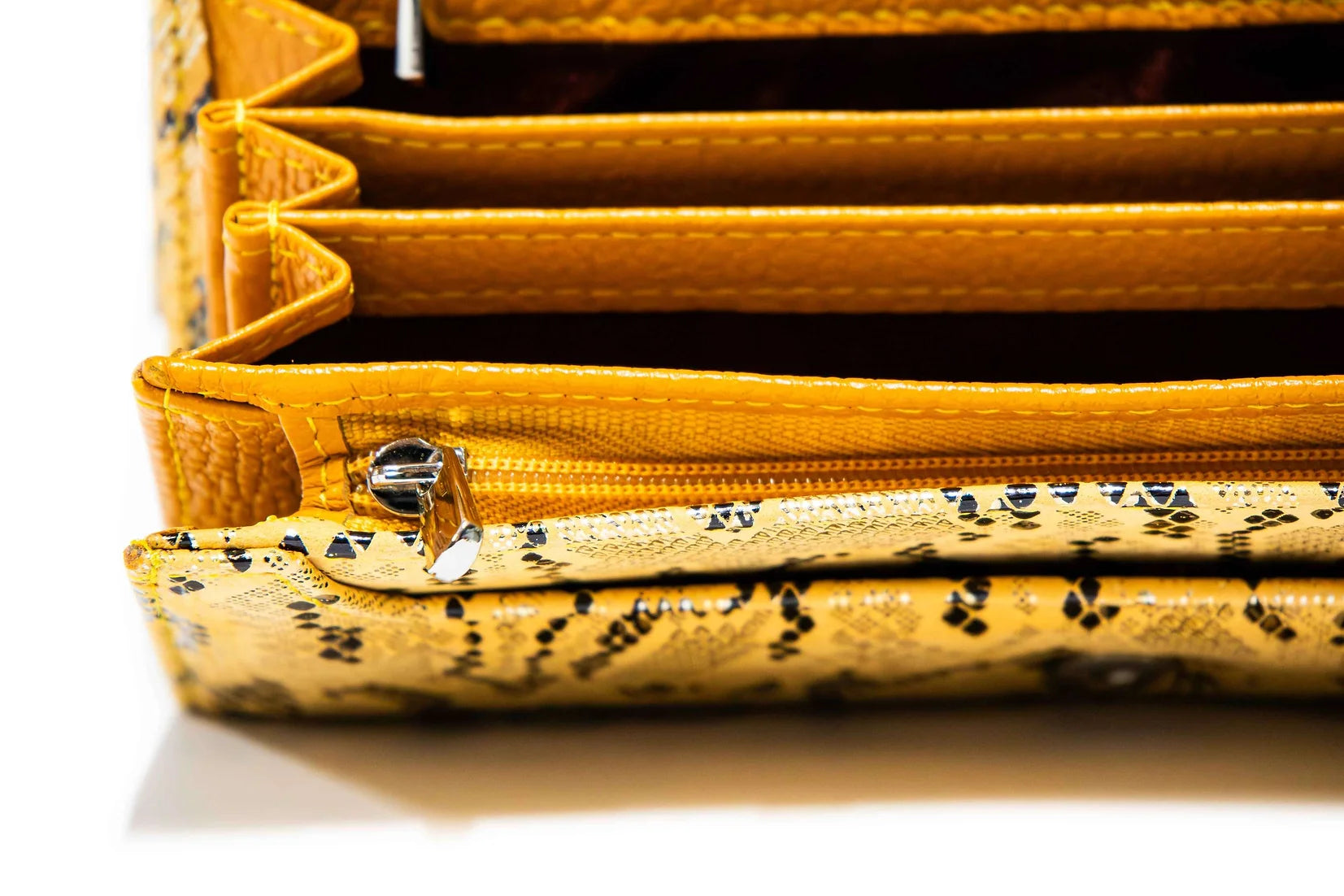 Portofel dama din piele naturala de vitel cu imprimeu Python